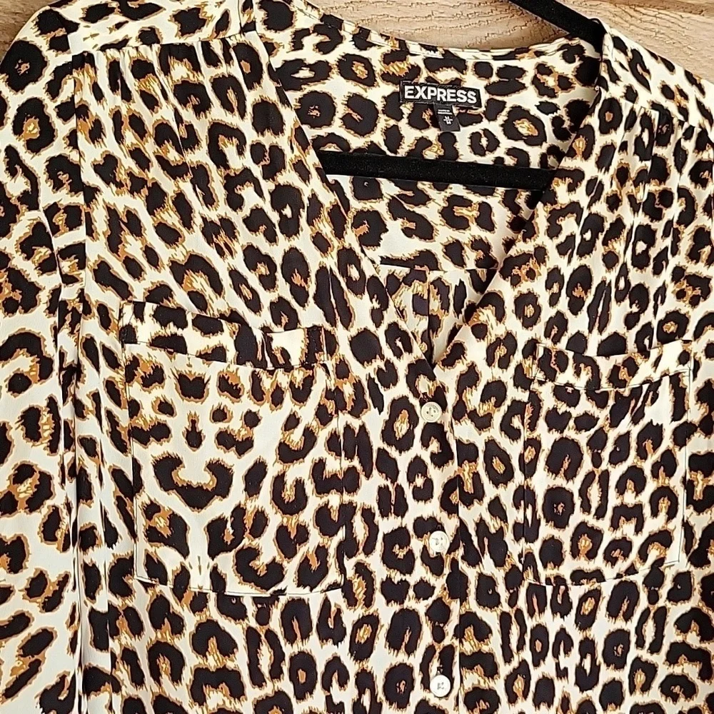 Express Size Medium Leopard Print Collarless Button Down Shirt - Picture 2 of 6
